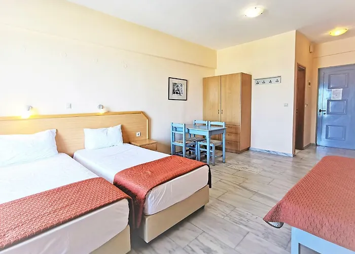 Ξενοδοχείο με διαμερίσματα Marel 3*